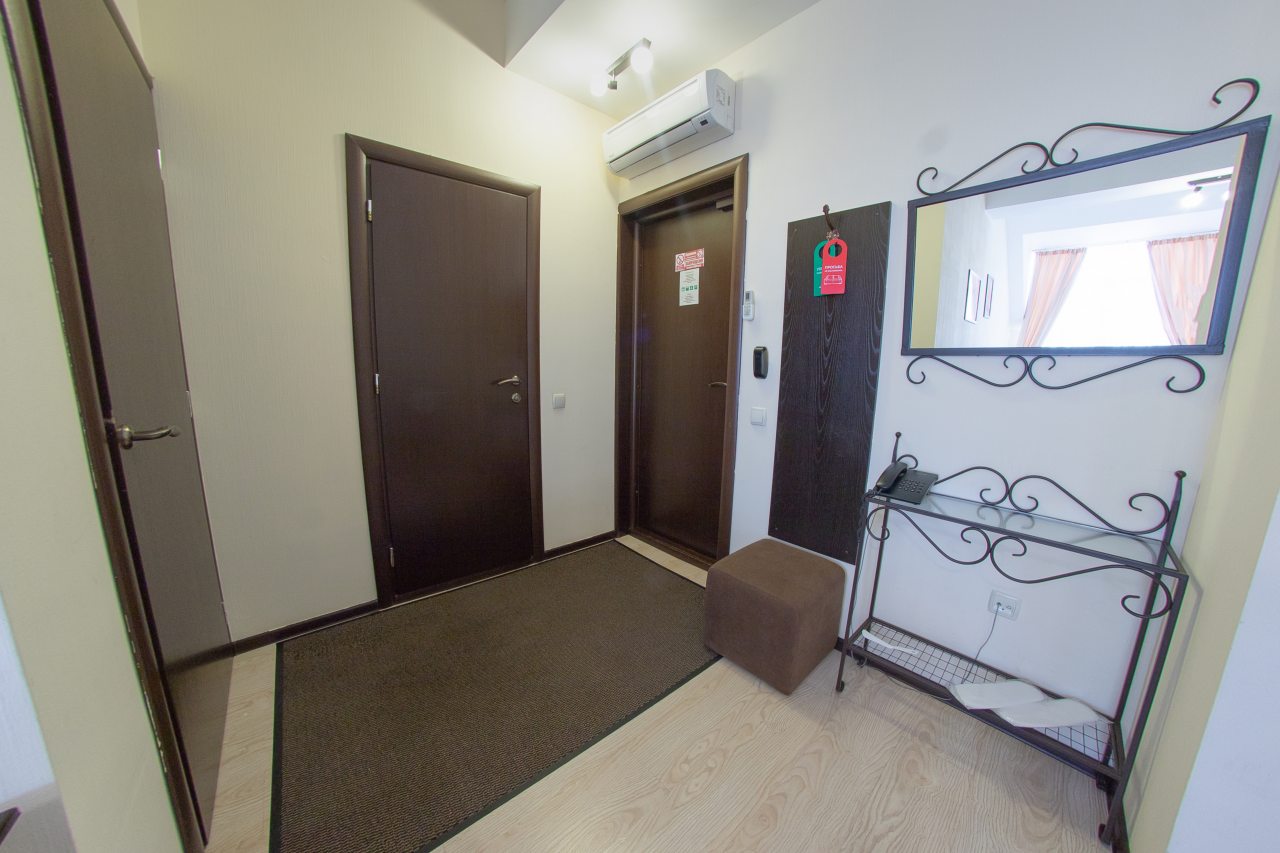 Полулюкс (Плюс), Гостиничный комплекс Европа