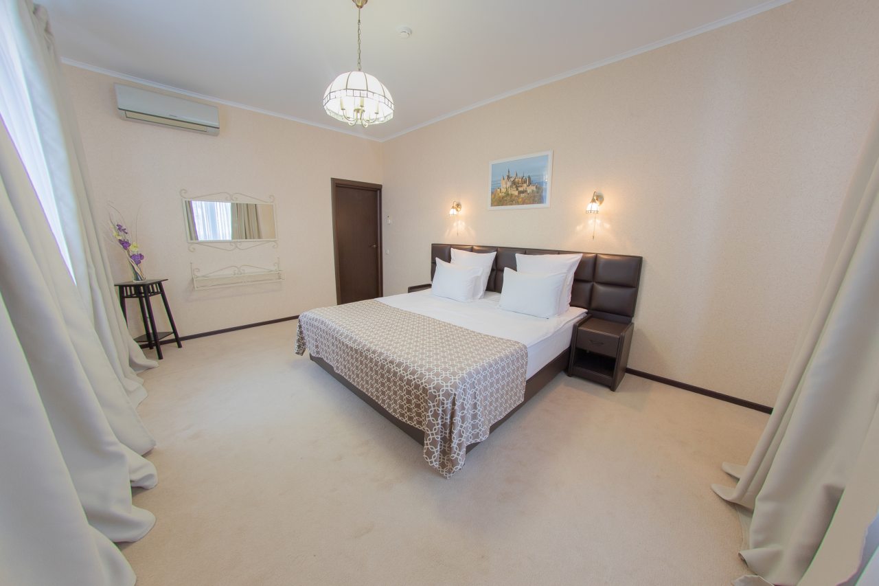 Люкс, Гостиничный комплекс Европа