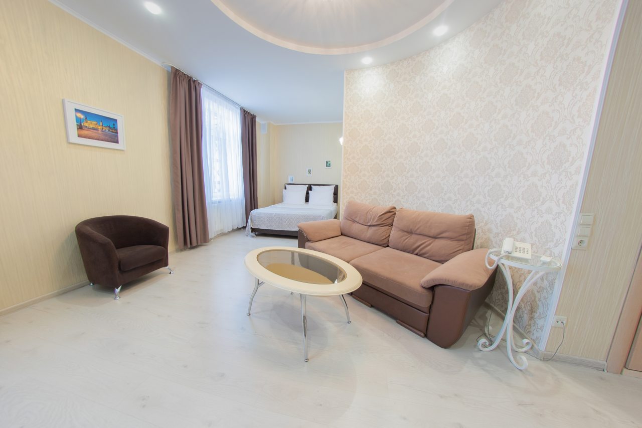 De Luxe, Гостиничный комплекс Европа