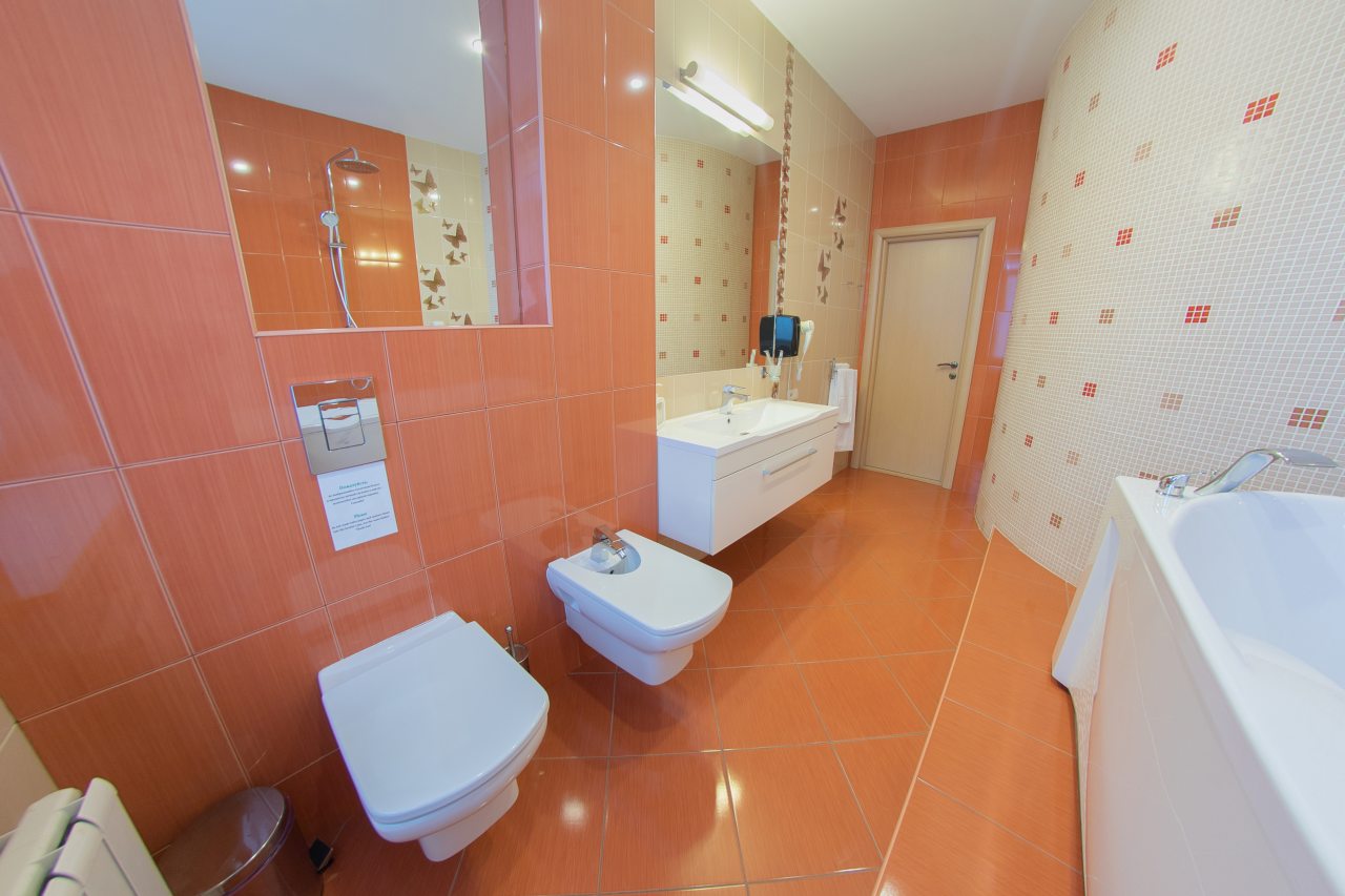 De Luxe, Гостиничный комплекс Европа