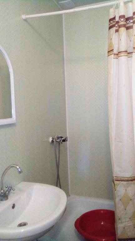 Двухместный (Двухместный номер с 2 отдельными кроватями и собственной ванной комнатой) гостевого дома Эконом, Кабардинка
