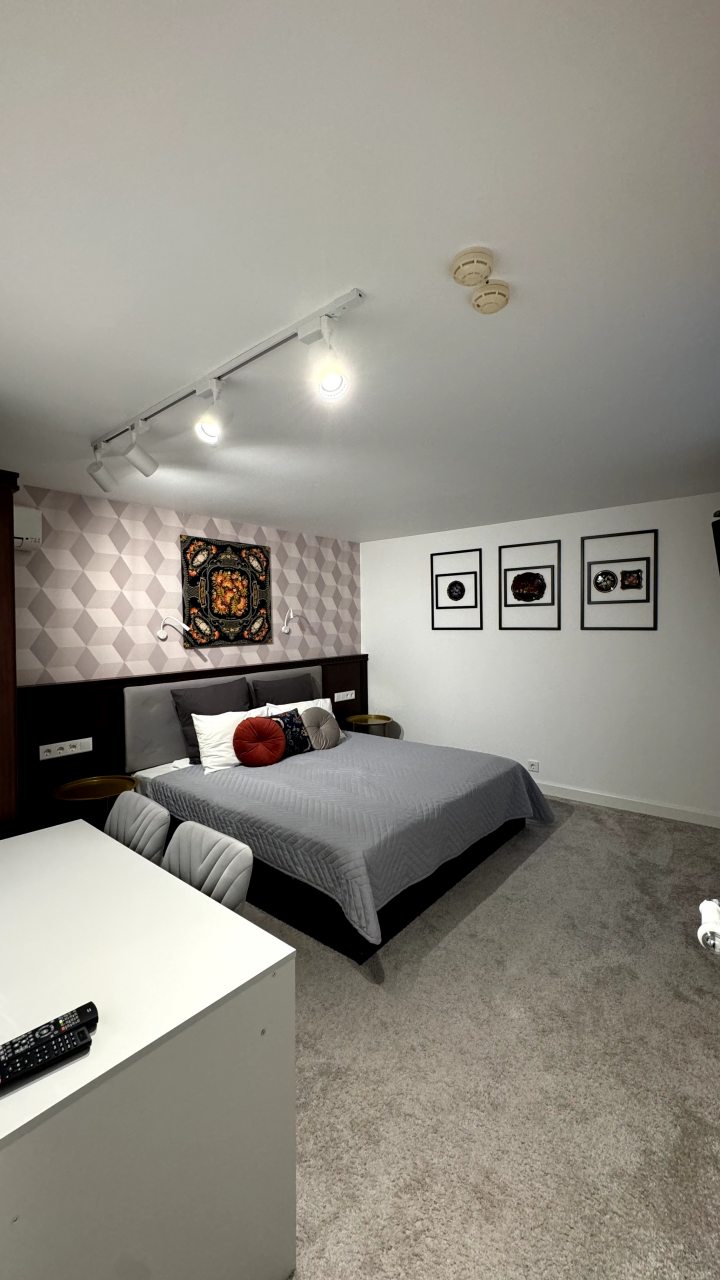 Трёхместный и более (С видом на оживленный дворик), Мини-отель Дом Ученых