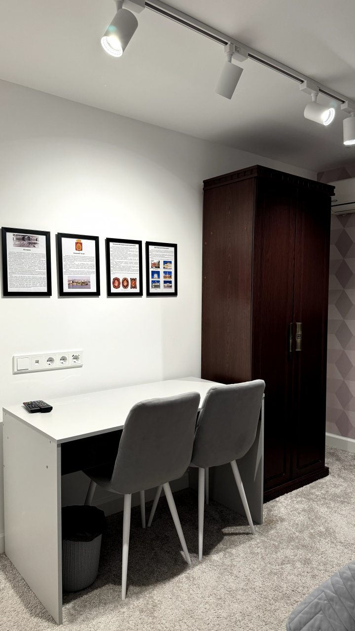 Трёхместный и более (С видом на оживленный дворик), Мини-отель Дом Ученых