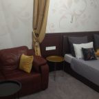 Трёхместный и более (С двуспальной кроватью и двухместным диваном), Мини-отель Дом Ученых