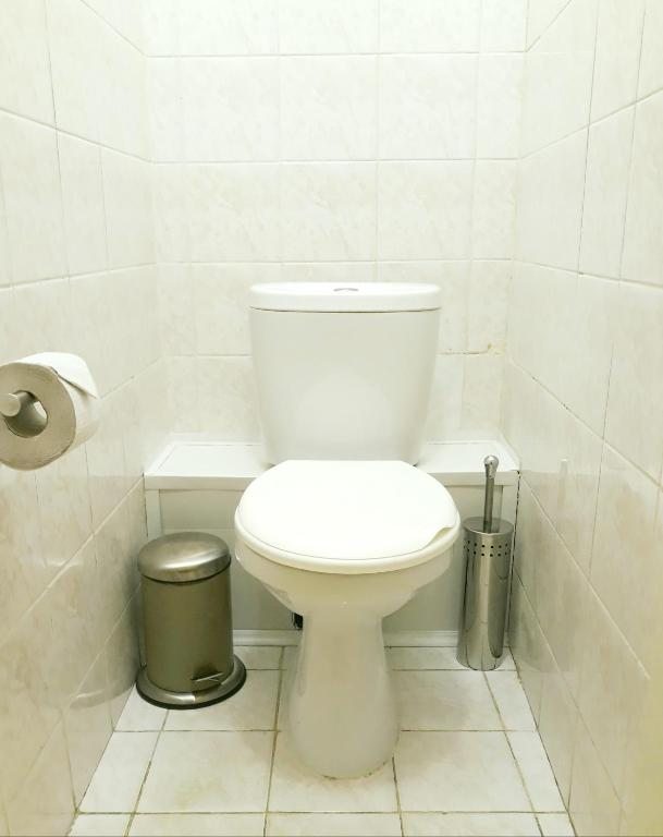 Одноместный (Одноместный номер с общим душем и туалетом) гостиницы НПО автоматики, Екатеринбург