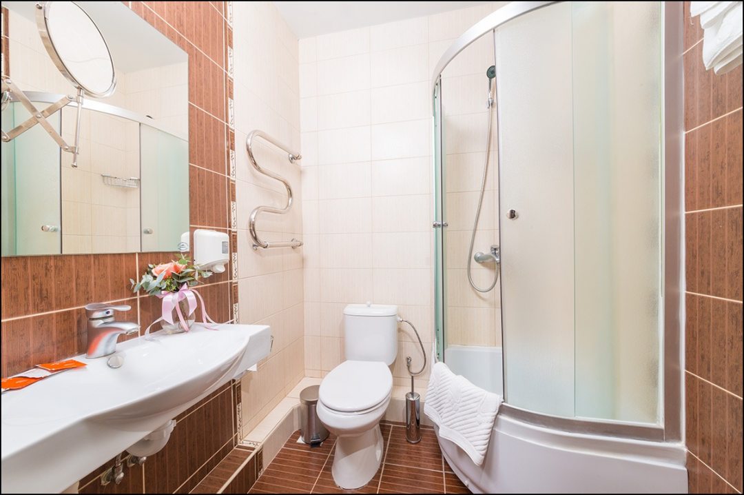 Ванная комната в номере отеля Альбатрос, Анапа. Отель Альбатрос