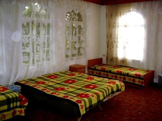 Трёхместный и более (6-местный, Эконом) мини-гостиницы Диляра-Ханум, Бахчисарай, Крым