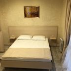 Двухместный (Улучшенный с 1 кроватью и балконом), BOUTIQUE HOTEL GRAND ELITE