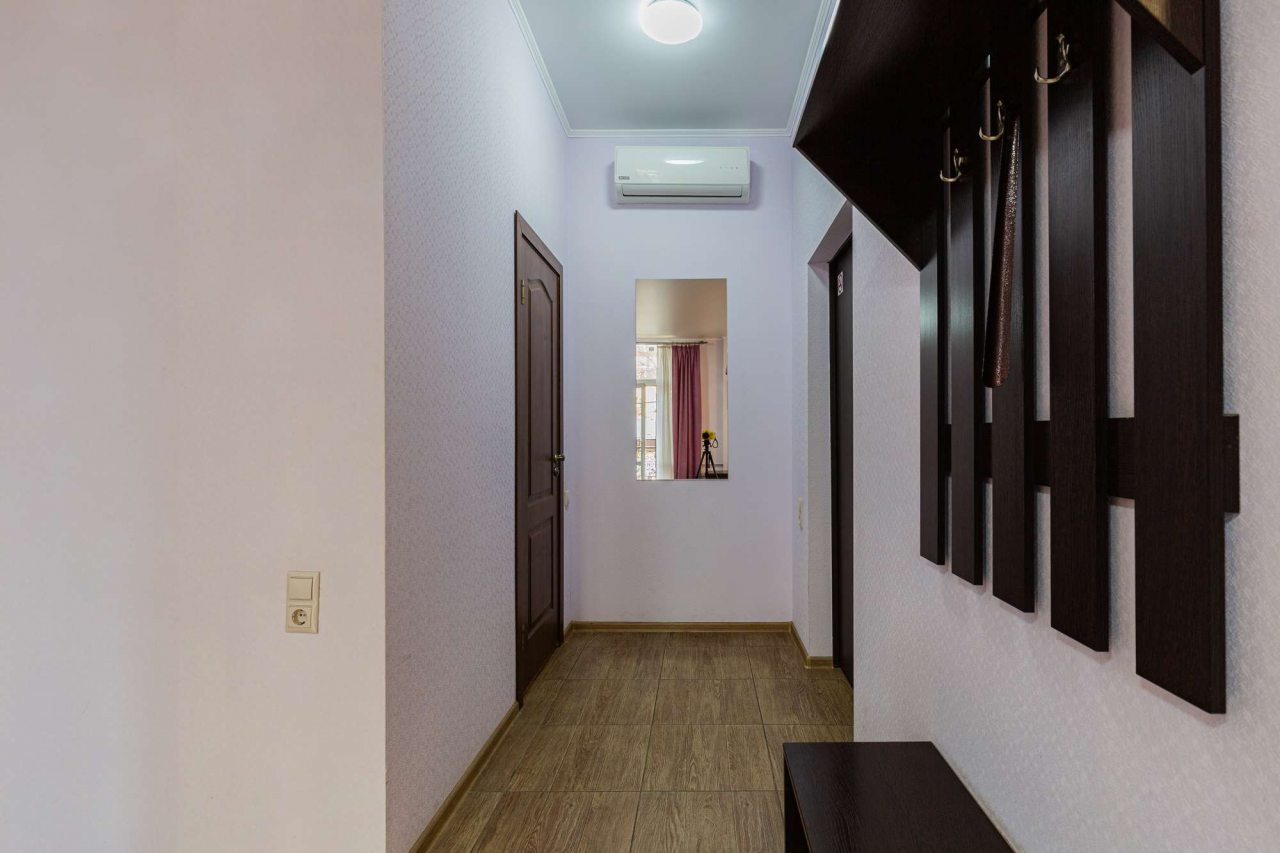 Полулюкс с балконом