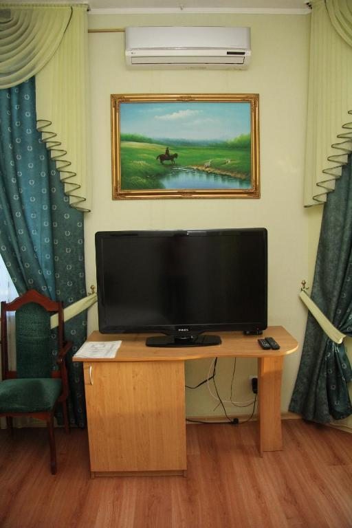 Двухместный (Двухместный номер Делюкс с 1 кроватью и душем) отеля На Ленина, Шахты