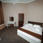 Люкс, Отель Кураж