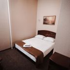 Двухместный (Эконом с одной кроватью (без окна)), Отель Кураж