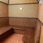 Баня, Отель Кураж