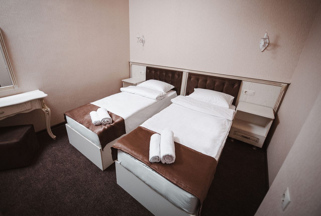 Двухместный (Эконом 2-я двумя раздельными кроватями(без окна)), Отель Кураж