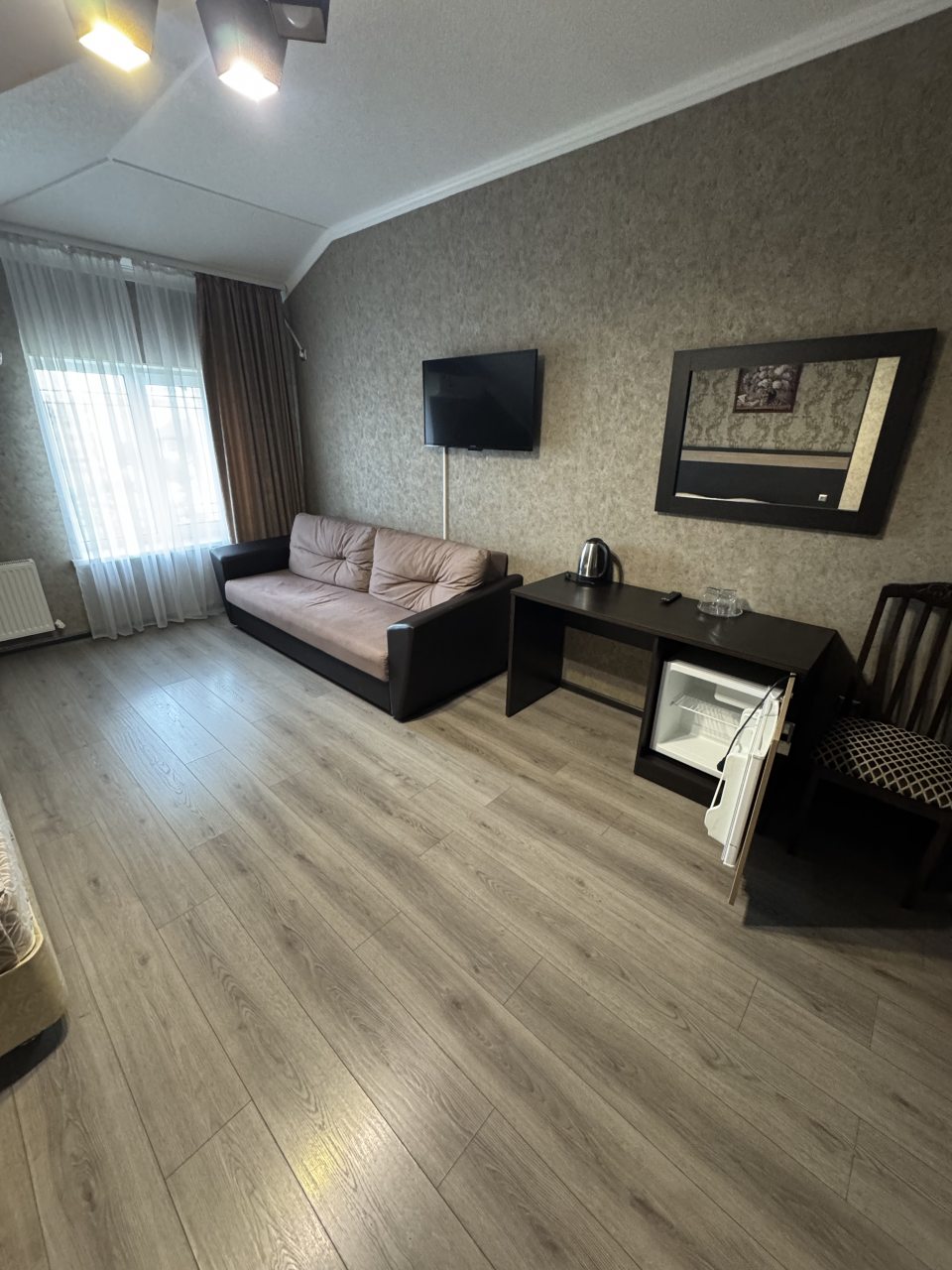 Четырехместный (Номер с диваном), Гостиница Park Hotel