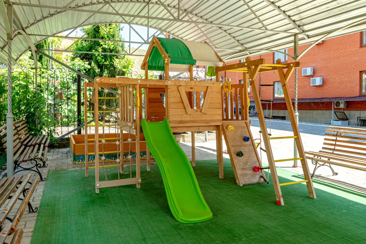 Детская площадка, Отель Медведь Resort