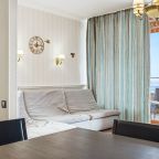 Шестиместный (Две спальни №68 с видом на море), Апартаменты Фамилия делюкс