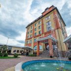 Сад, Гостиница Огни Востока