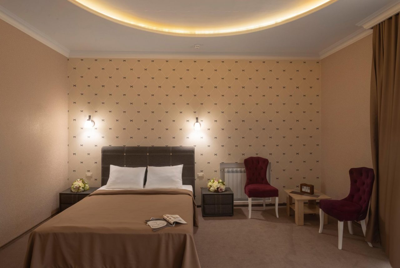 Двухместный (Бизнес), Гостиница Огни Востока