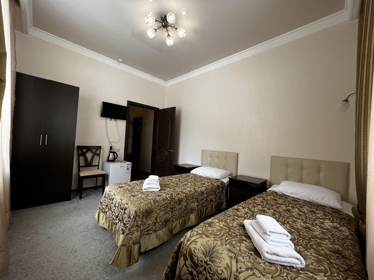 Двухместный (Двухместных стандарт с раздельными кроватями) отеля Бостан, Домбай