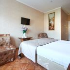 Четырехместный (Четырехместный номер с балконом), Отель Анна by Sun City Hotels