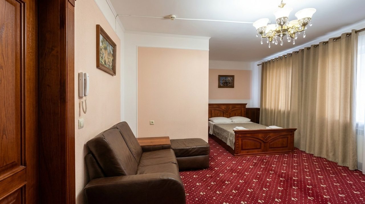 Полулюкс (Улучшенный номер с зоной отдыха), Отель Андалусия