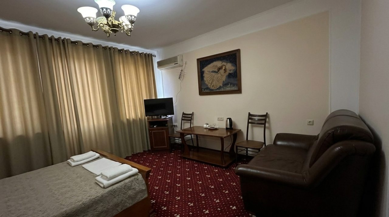 Полулюкс (Улучшенный номер с зоной отдыха), Отель Андалусия