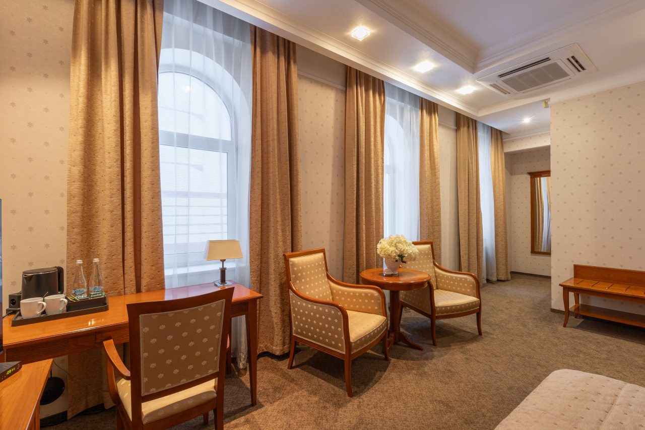 Полулюкс (Делюкс), Гостиница Горки