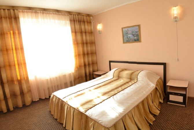 Люкс (Первая категория 2-х комнатный) гостиницы Сфера, Челябинск