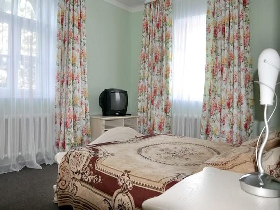 Двухместный (2-комнатный без балкона) отеля Мечта, Кисловодск