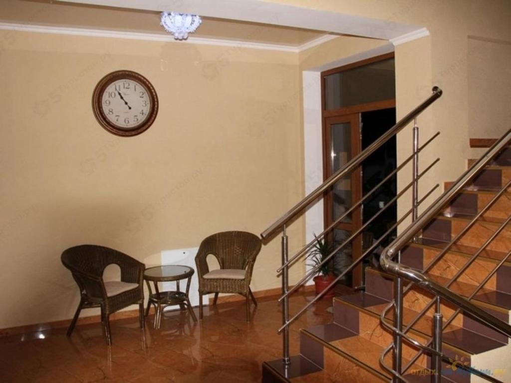 Четырехместный (Четырехместный номер с балконом), Гостиница Жемчуг