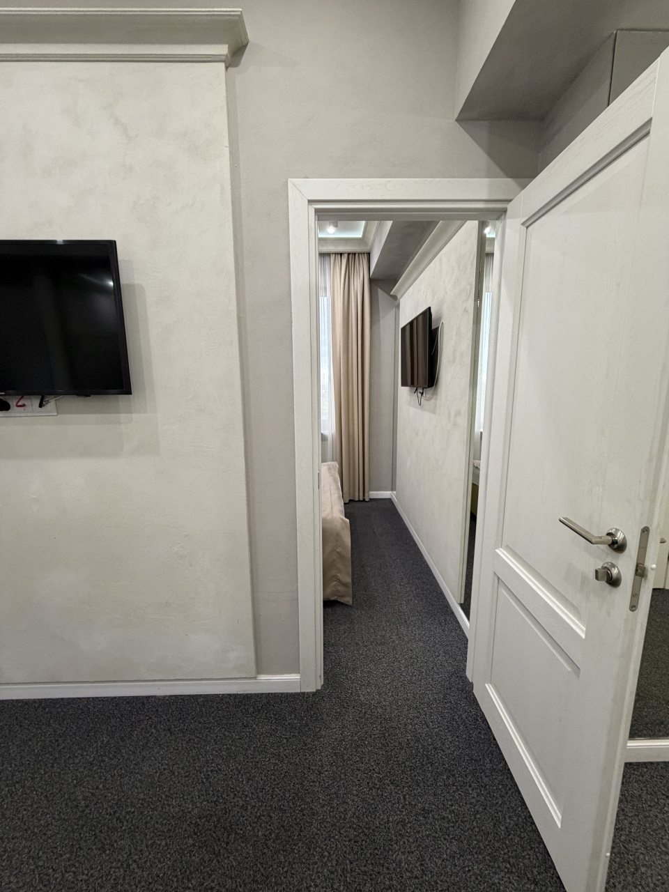 Семейный (Полулюкс, Двухкомнатный), Отель Петр