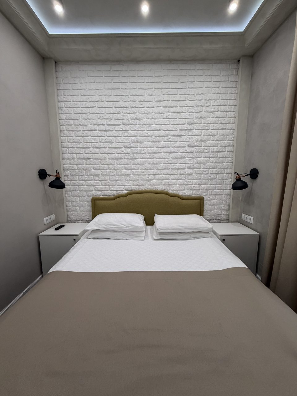 Семейный (Полулюкс, Двухкомнатный), Отель Петр