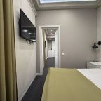 Семейный (Полулюкс, Двухкомнатный), Отель Петр