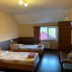 Двухместный (Двухместный номер с 2 отдельными кроватями и собственной ванной комнатой), Гостевой дом Транзит