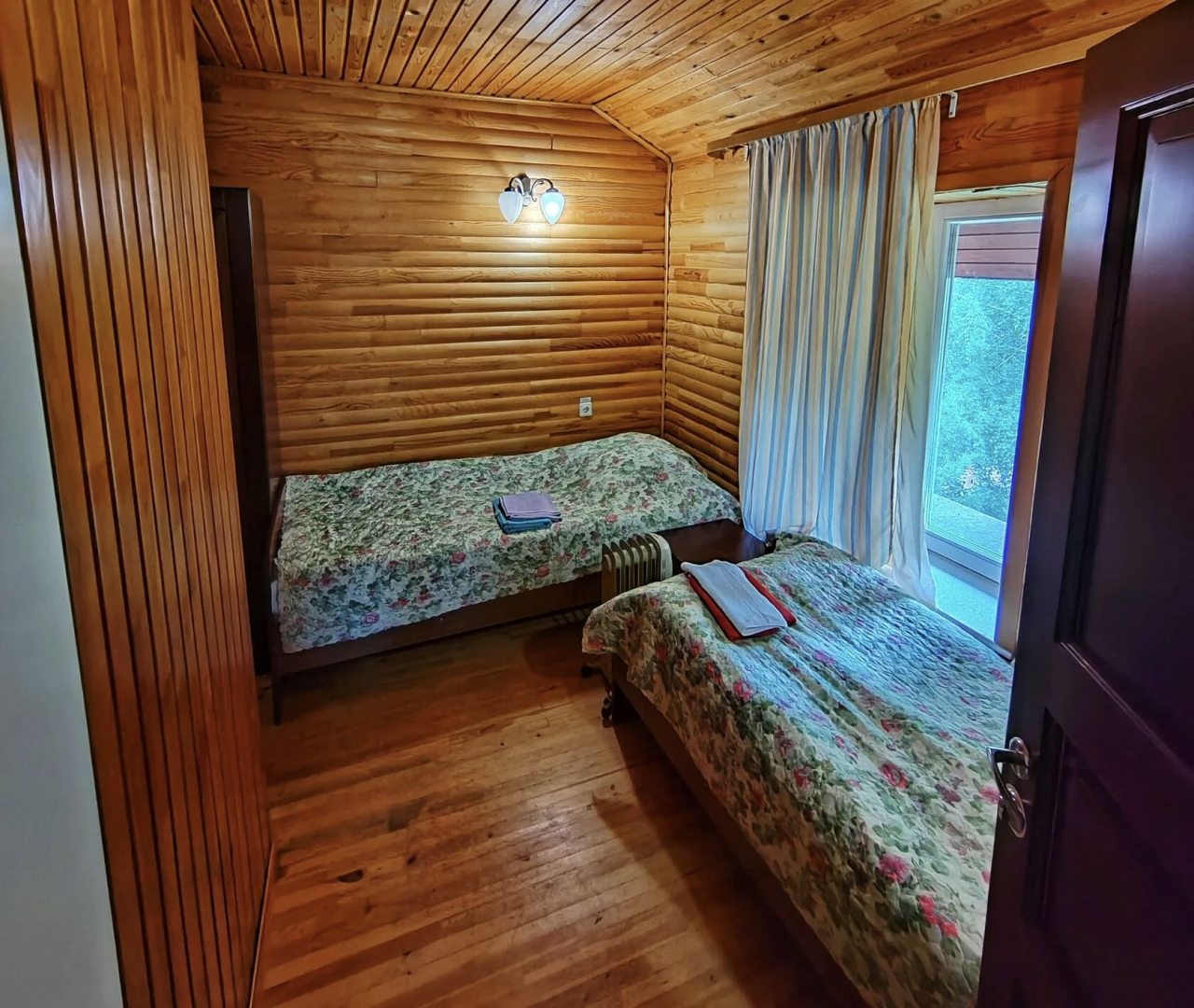 Четырехместный (Стандарт двухкомнатный), База отдыха Заимка Камза