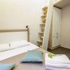 Номера расположены на 1-м или 2-м этажах.