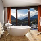 Объект находится в горах, Гостиница Грандшале