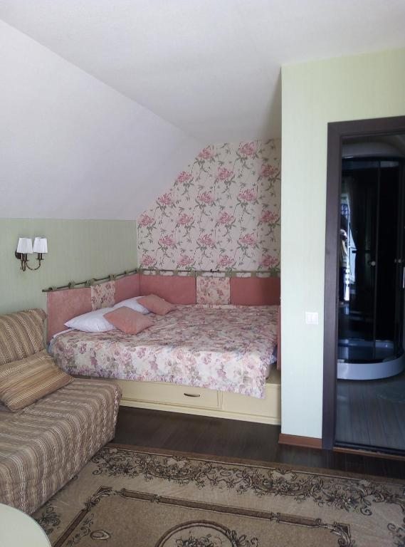 Двухместный (Номер Делюкс с кроватью размера «king-size») отеля Велнес-Усадьба, Гузерипль
