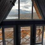 Шале (A-Frame), Гостевой дом Юлена