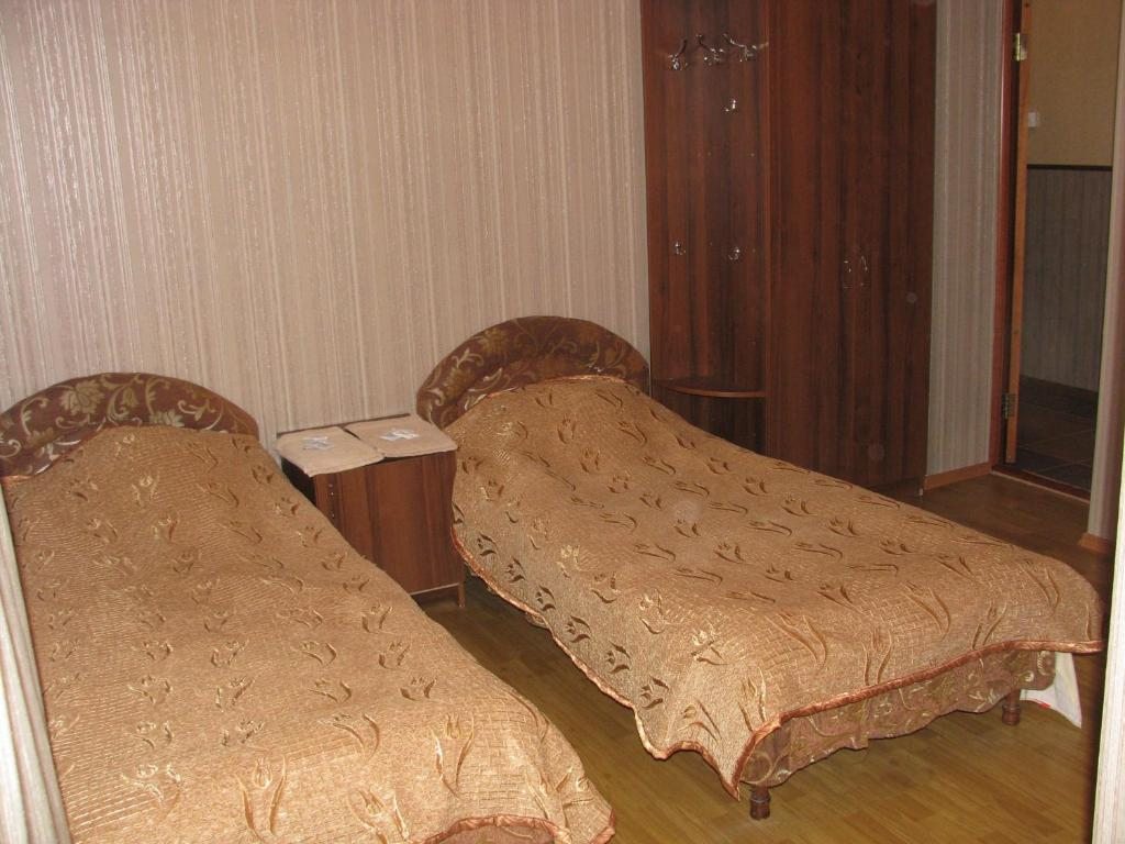 Двухместный (Стандартный двухместный номер с 2 отдельными кроватями) мини-отеля Чародейка, Каменномостский, Республика Адыгея