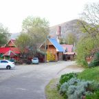 Своя ухоженная территория, Кемпинг Уют