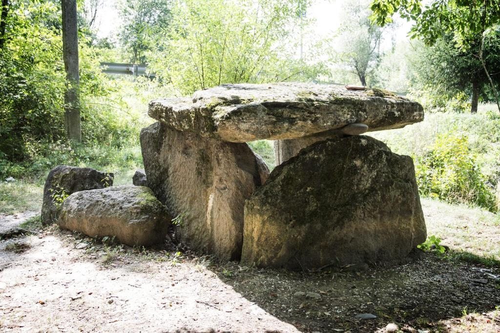 Подслушано в хаджохе адыгея. Беловодье Адыгея. Музей Беловодье в Каменномостском Адыгея. Стоянка древнего человека Каменномостский. Фото сад камней Каменномостский.