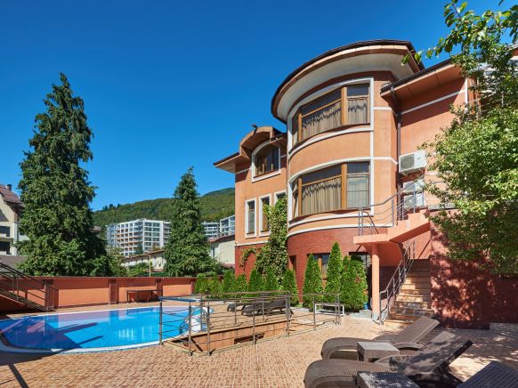 Гостевой дом Alm Hotel, Красная Поляна