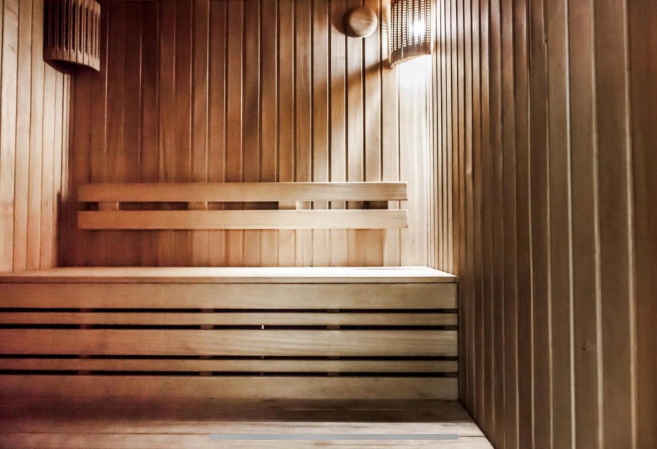 Отдельная услуга, Гостевой дом Alm Hotel