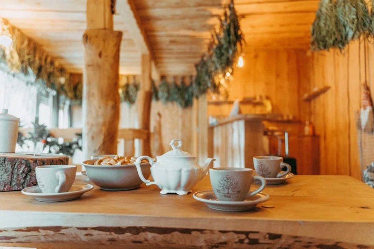 Отдельная услуга, Гостевой дом Alm Hotel