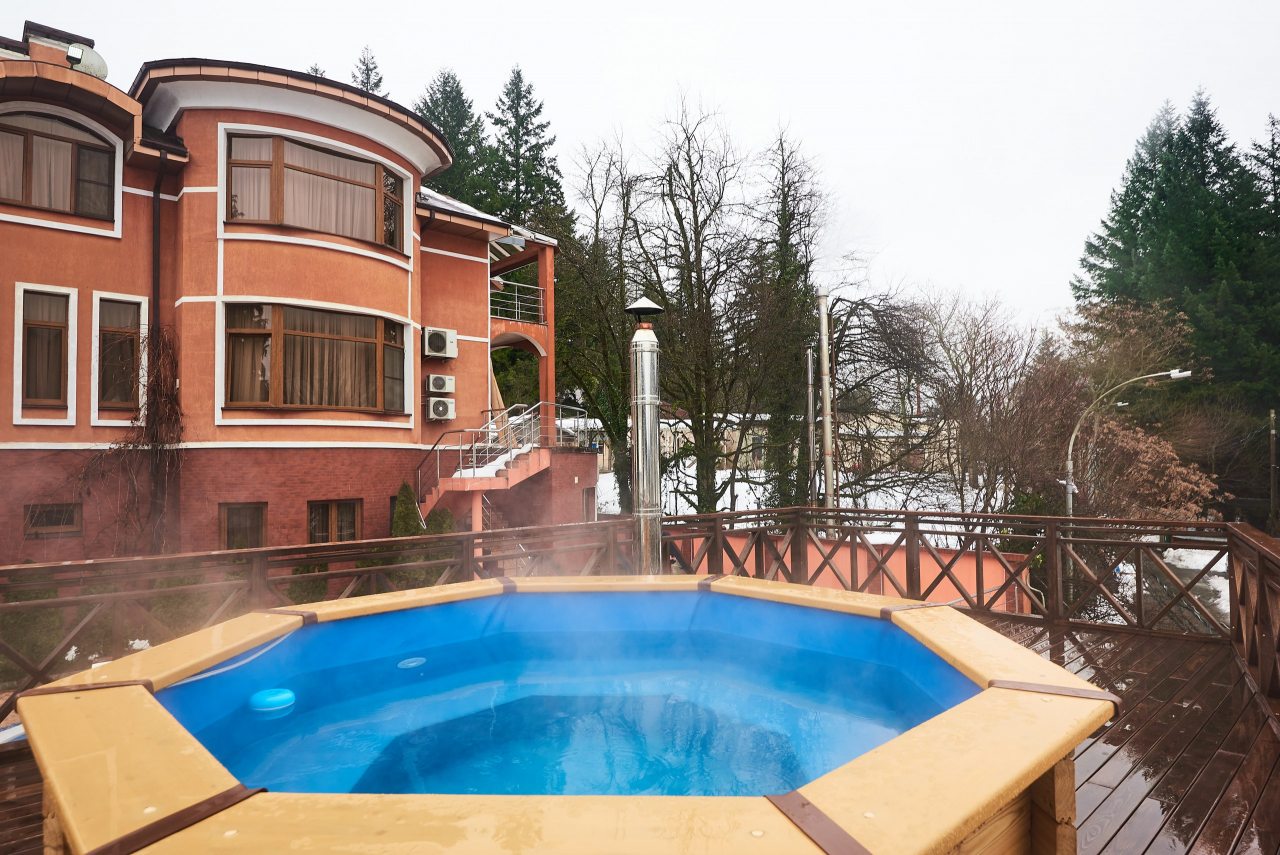 Отдельная услуга, Гостевой дом Alm Hotel