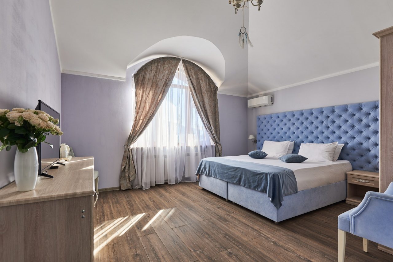 Двухместный (Улучшенный с 1 кроватью или 2 отдельными кроватями, вид на горы), Гостевой дом Alm Hotel