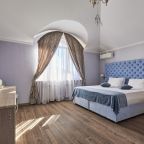 Двухместный (Улучшенный с 1 кроватью или 2 отдельными кроватями, вид на горы), Гостевой дом Alm Hotel