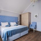 Двухместный (Улучшенный с 1 кроватью или 2 отдельными кроватями, вид на горы), Гостевой дом Alm Hotel